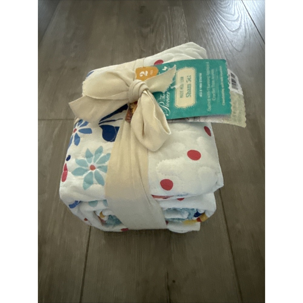 NWT NEW Pioneer Woman Mazie Medallion Quilted King Size Shams Only Bright Floral
